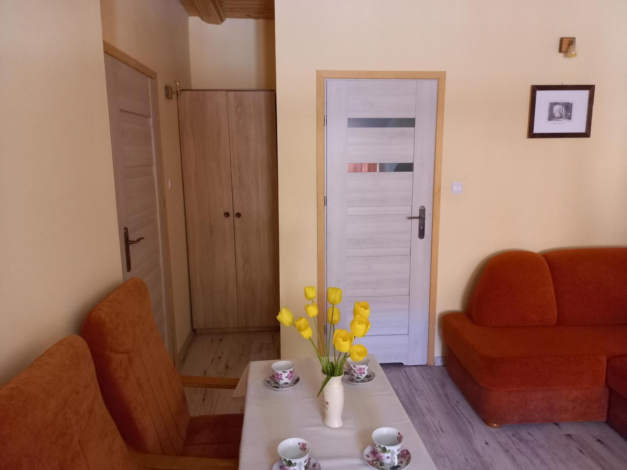 Pokoje Goscinne U Anka Reszel Buitenkant foto